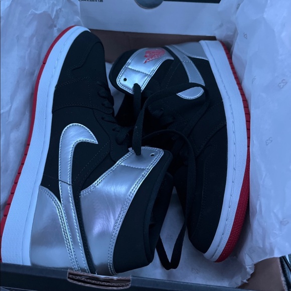 Jordan 1 Johnny Kilroy - Picture 3 of 4